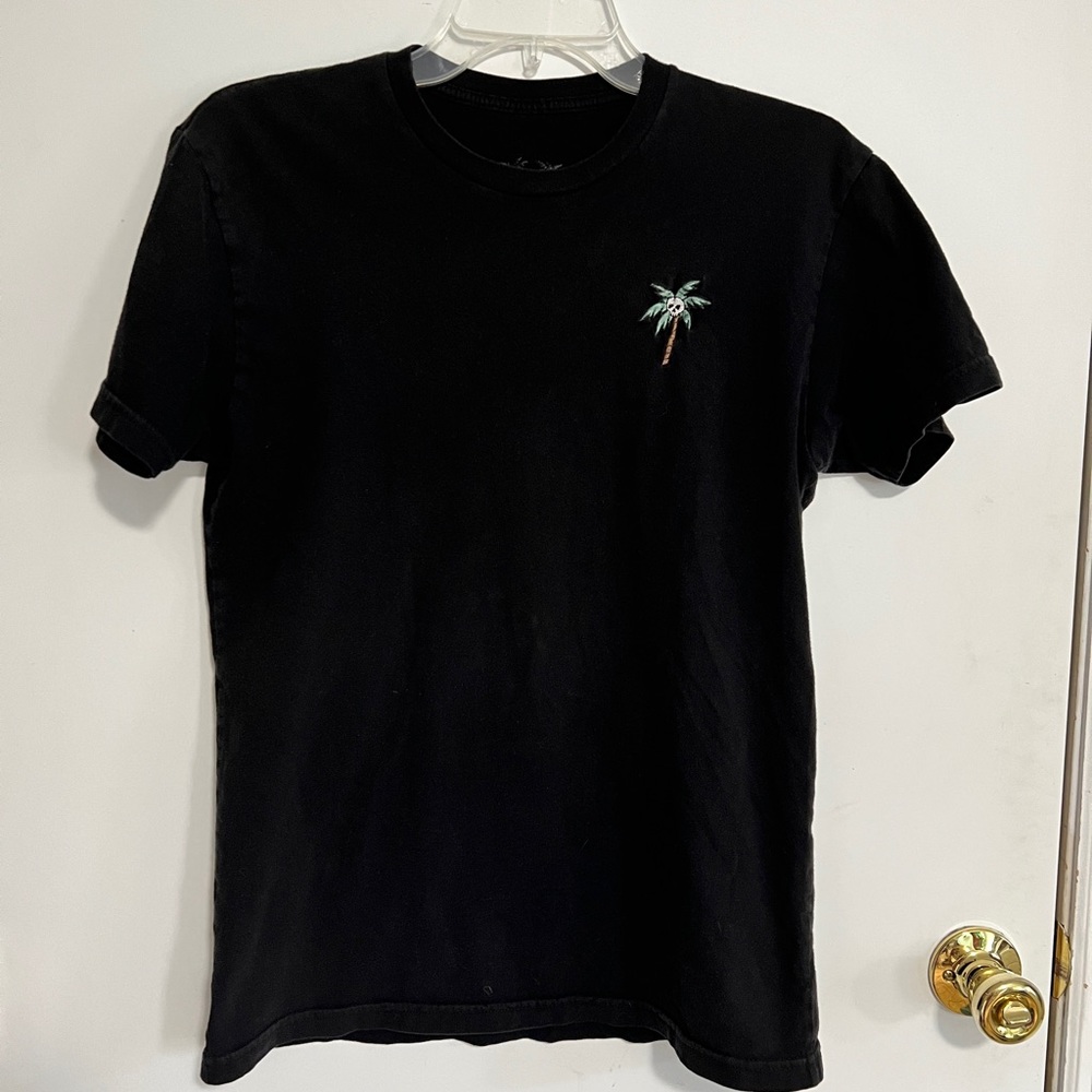 Riot Society short sleeve. Men’s Small. Black with embroidered palm tree & skull